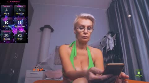 Helga online show from October 2025 03:46:02 PM