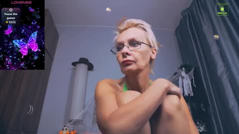 Helga online show from October 2025 02:40:02 PM