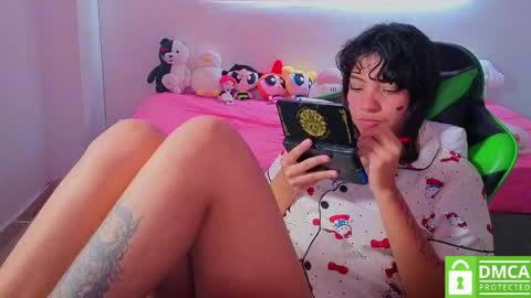 Helia Transfem and Amy online show from March 2026 04:41:01 PM