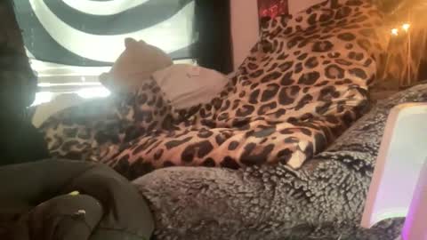 Bunnie Rotz online show from December 2025 06:02:01 PM