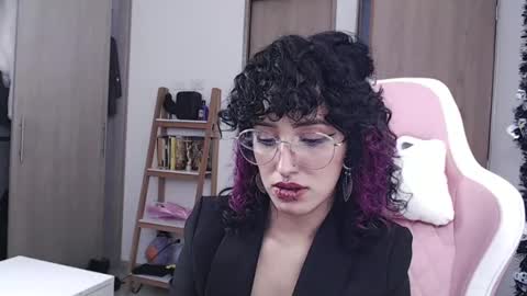 Snapshot of hell_666_xxx chatting on March 2025 10:32:02 PM cher online show from March 2025 10:32:02 PM