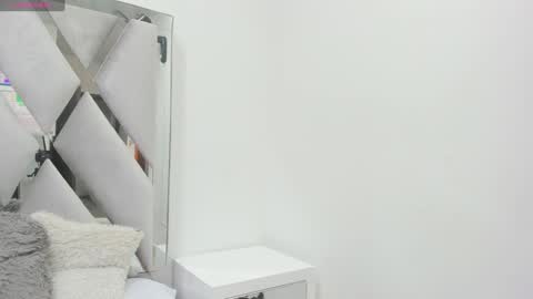 Hellen  online show from January 2025 06:35:01 PM