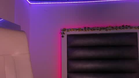 Snapshot of hellen__smith_ chatting on June 2026 09:31:02 PM hellen__smith_ online show from June 2026 09:31:02 PM