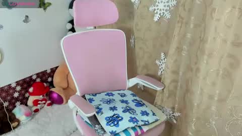 Snapshot of hellen_garcia chatting on June 2026 01:03:01 AM Hellen online show from June 2026 01:03:01 AM