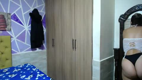 Snapshot of hellen_maya chatting on May 2026 06:34:02 PM hellen maya online show from May 2026 06:34:02 PM