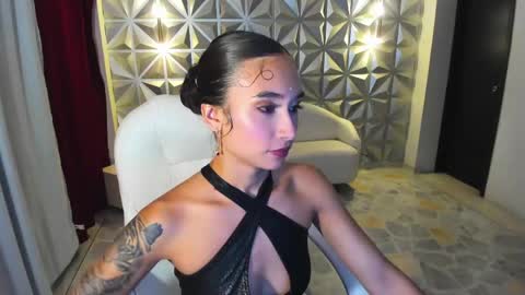 Snapshot of hellen_tease chatting on June 2026 01:14:01 PM Hellen online show from June 2026 01:14:01 PM