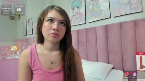 Snapshot of hellencute18_ chatting on June 2026 11:10:01 AM online show from June 2026 11:10:01 AM