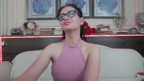 Snapshot of hellendesire chatting on July 2026 02:04:01 AM online show from July 2026 02:04:01 AM