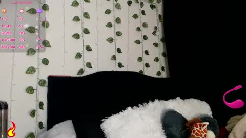 Snapshot of hello_candy chatting on June 2026 11:21:01 PM Candy online show from June 2026 11:21:01 PM