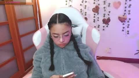 hellokitty_valery1 online show from June 2026 03:29:02 AM