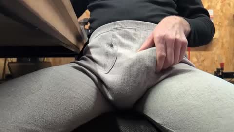 Snapshot of henkietien chatting on January 2025 11:32:02 AM henkietien online show from January 2025 11:32:02 AM