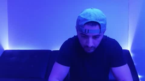 HENNIDRIP online show from January 2026 04:29:01 AM