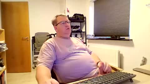 henrikrp1971 online show from December 2025 10:19:01 AM