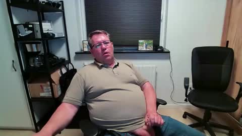henrikrp1971 online show from May 2026 08:25:02 PM