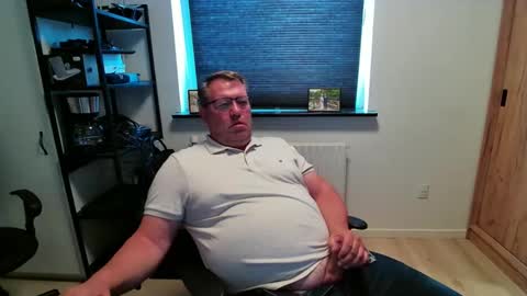 henrikrp1971 online show from June 2026 01:26:01 PM