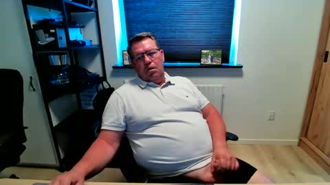 henrikrp1971 online show from June 2026 12:36:02 PM