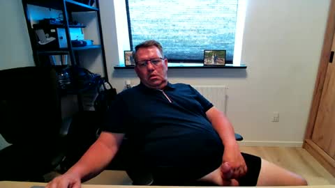 henrikrp1971 online show from June 2026 04:33:02 PM