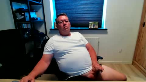 henrikrp1971 online show from June 2026 12:27:02 PM