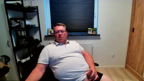henrikrp1971 online show from August 2026 06:54:01 PM