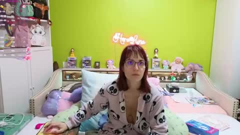 HeraLuna  online show from April 2026 08:18:01 PM