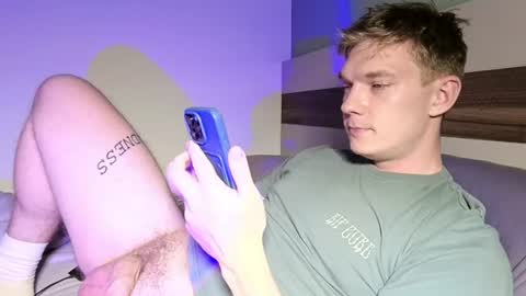 Snapshot of hercules__ chatting on June 2026 06:00:02 PM Gregblonde Alextattoo online show from June 2026 06:00:02 PM