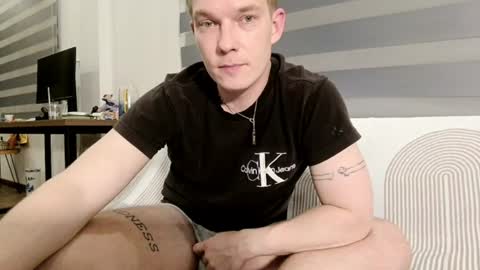 Snapshot of hercules__ chatting on June 2026 03:32:01 PM Gregblonde Alextattoo online show from June 2026 03:32:01 PM