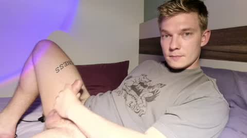 Snapshot of hercules__ chatting on June 2026 05:41:01 PM Gregblonde Alextattoo online show from June 2026 05:41:01 PM