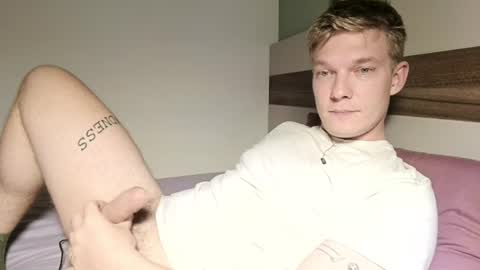 Snapshot of hercules__ chatting on June 2026 07:14:01 PM Gregblonde Alextattoo online show from June 2026 07:14:01 PM
