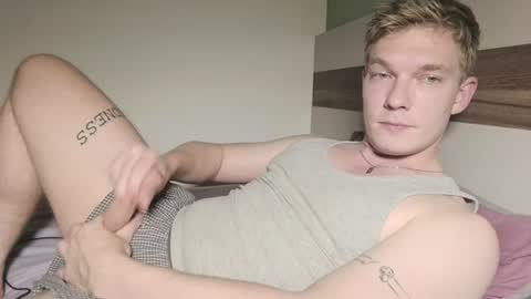 Snapshot of hercules__ chatting on June 2026 06:20:01 PM Gregblonde Alextattoo online show from June 2026 06:20:01 PM