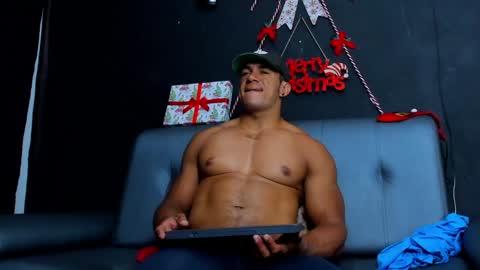 Hercules online show from December 2024 09:33:01 PM