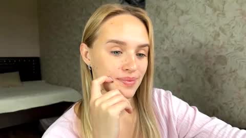 Sylvia online show from September 2025 07:45:01 AM