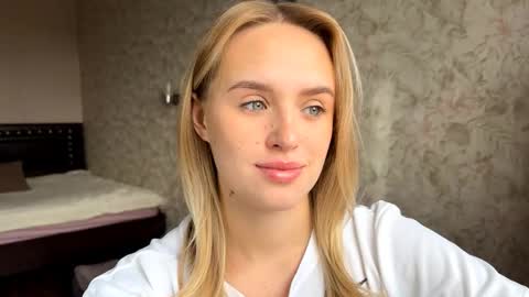Sylvia online show from October 2025 08:22:01 AM