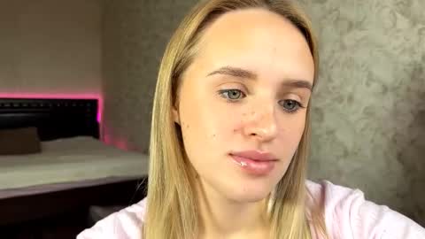 Sylvia online show from October 2025 08:36:02 AM