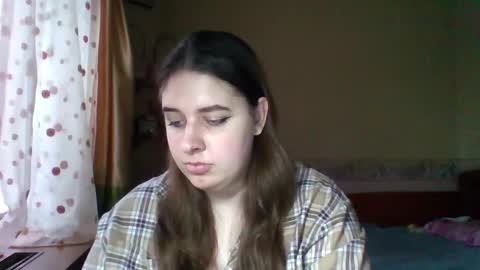 hess_luna_ online show from December 2025 10:09:01 AM