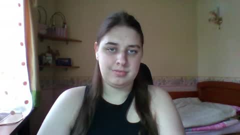 hess_luna_ online show from April 2026 09:10:02 AM