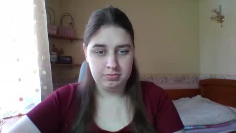 hess_luna_ online show from April 2026 09:04:01 AM