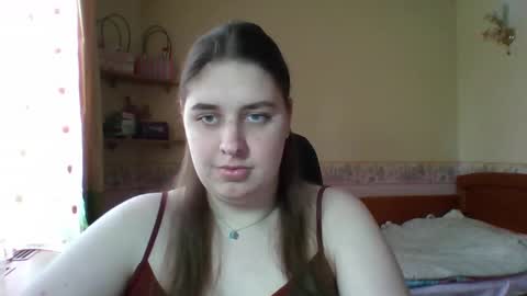 hess_luna_ online show from April 2026 09:12:01 AM