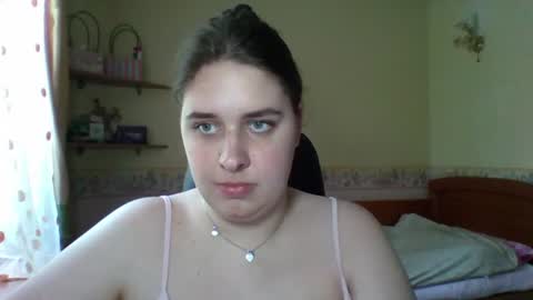 hess_luna_ online show from June 2026 09:10:02 AM