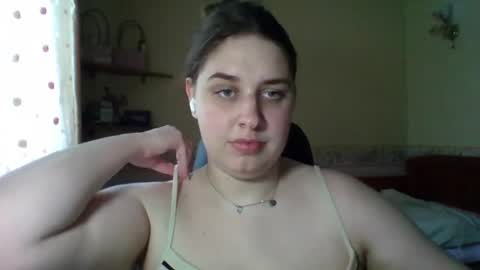 hess_luna_ online show from June 2026 09:08:02 AM