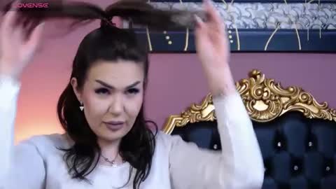 Snapshot of hessahessy chatting on January 2025 06:53:02 PM Hessy online show from January 2025 06:53:02 PM