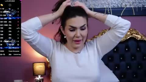 Snapshot of hessahessy chatting on January 2025 12:29:01 PM Hessy online show from January 2025 12:29:01 PM