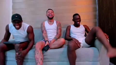 Snapshot of heteros_men chatting on October 2025 01:51:02 PM heteros men online show from October 2025 01:51:02 PM