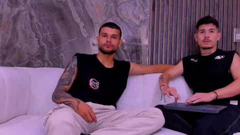 Snapshot of heteros_men chatting on November 2025 08:41:02 PM heteros men online show from November 2025 08:41:02 PM