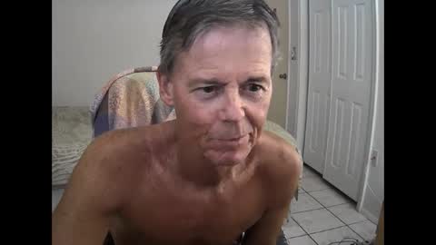 hewes1 online show from October 2025 06:06:01 PM