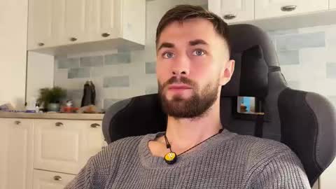 Arnold online show from November 2025 09:36:02 PM