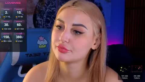 Snapshot of hey_cassie chatting on October 2025 04:08:02 PM hey_cassie online show from October 2025 04:08:02 PM