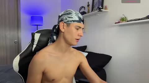 hey_cesard online show from October 2025 03:25:02 PM