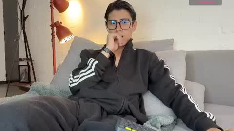 hey_cesard online show from July 2026 02:32:02 PM