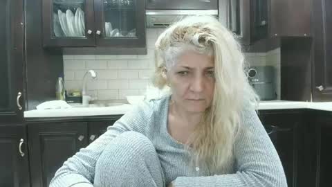 Snapshot of heyheygrey chatting on July 2026 05:37:01 PM Heyheygrey online show from July 2026 05:37:01 PM