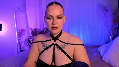 heynoirsam online show from March 2026 06:19:02 AM